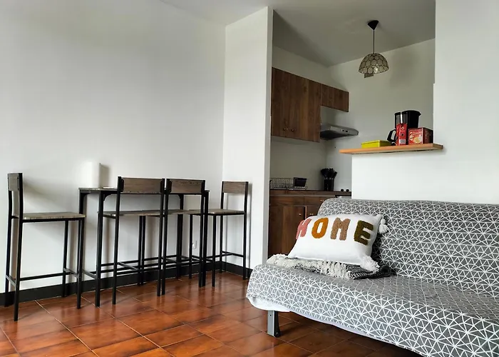 Face Porticcio, Proche Aeroport Ajaccio * Porticcio (Corsica)